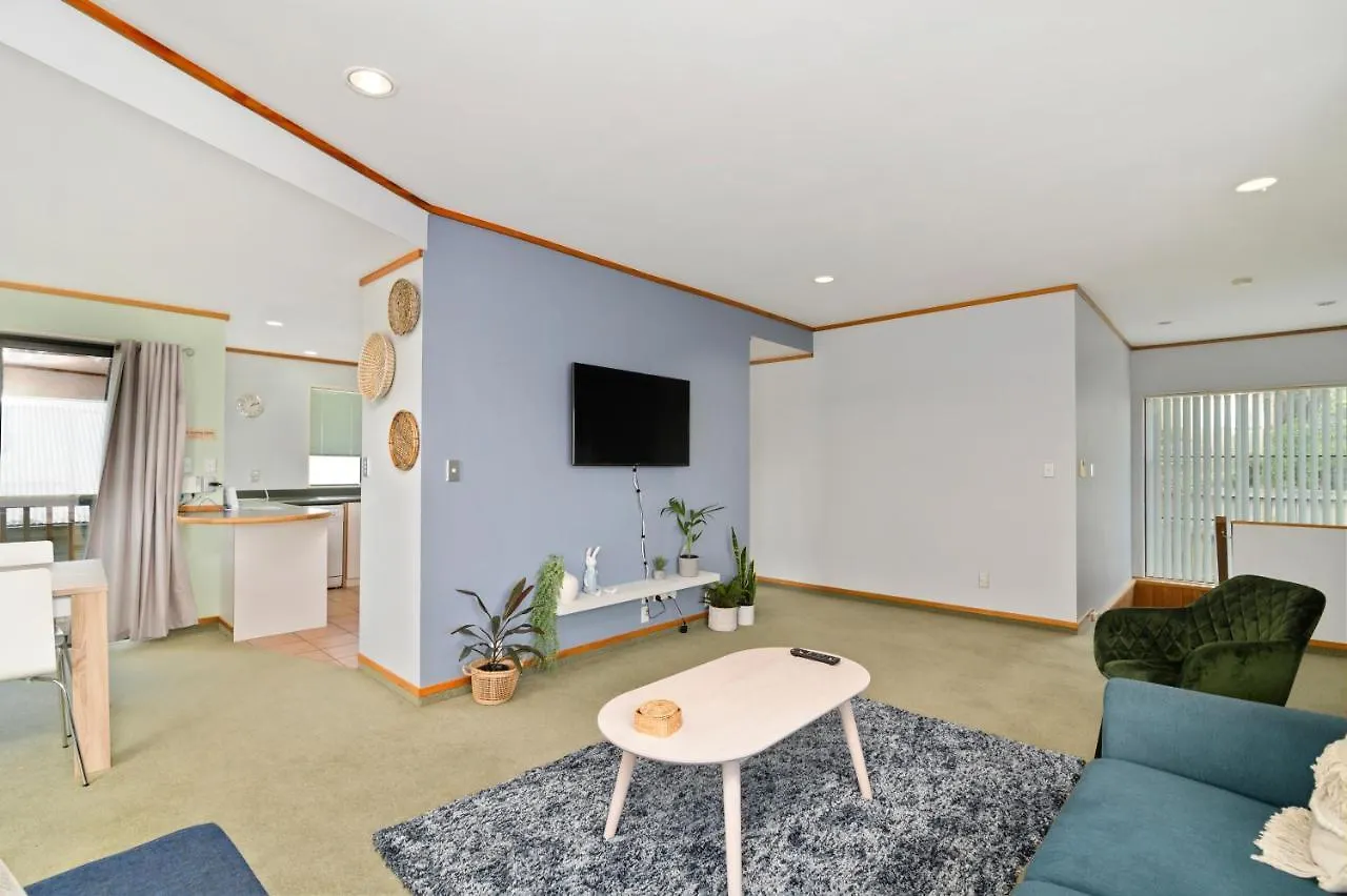 Red Door Holiday House 로토루아 0*,
