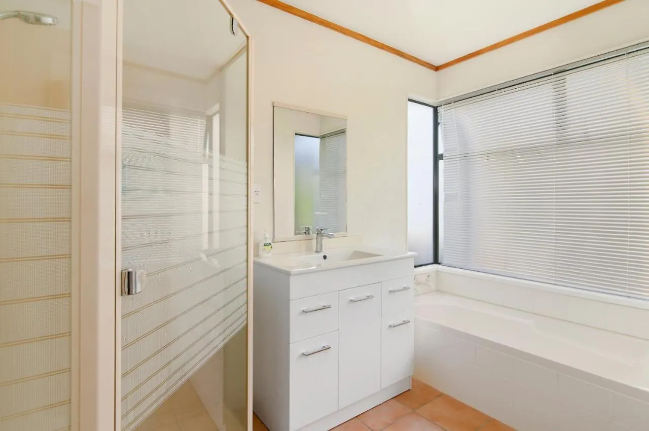 Red Door Holiday House 로토루아 빌라